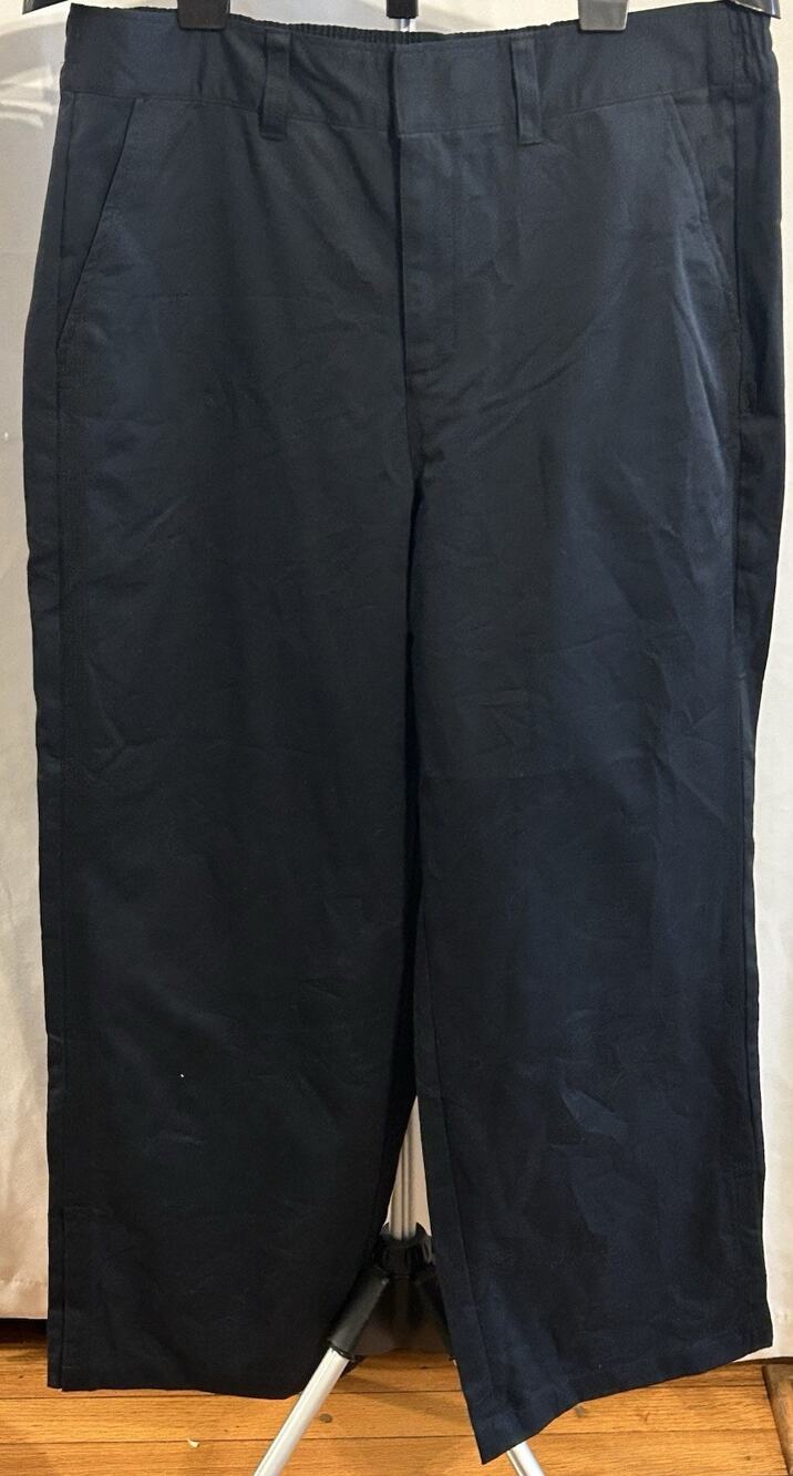 NWT Nike Sportswear Essentials Woven Pants Women's size L